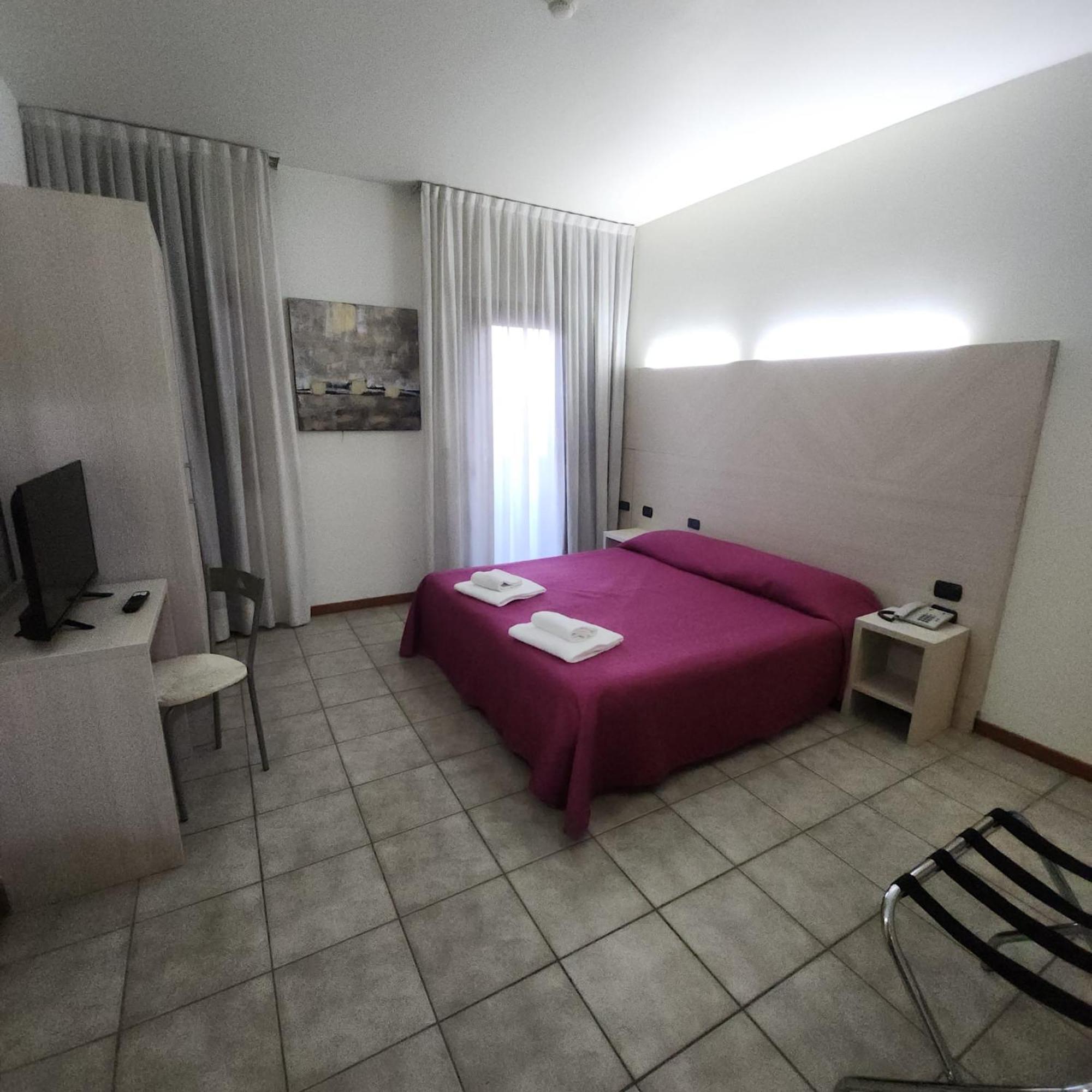 Ahr Hotel Villa Alighieri Stra Bagian luar foto