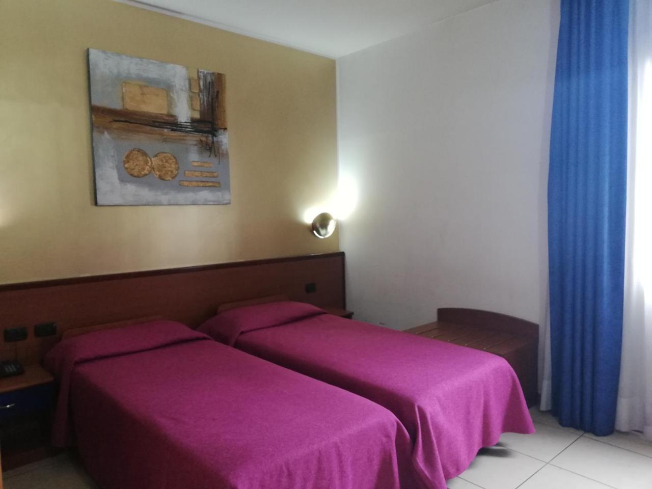 Ahr Hotel Villa Alighieri Stra Bagian luar foto