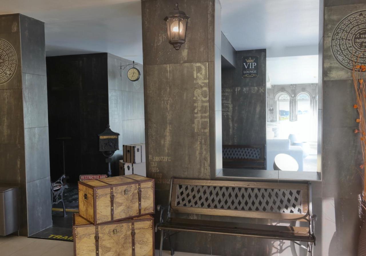 Ahr Hotel Villa Alighieri Stra Bagian luar foto